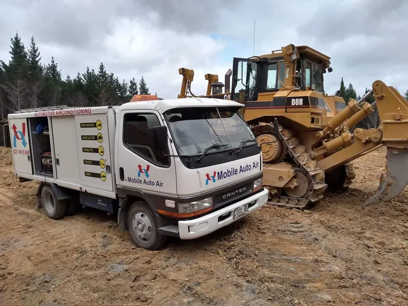 Mobile Auto Air service truck parked on a Northland job site